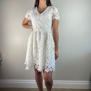 Dee Elly White Lace Floral Dress